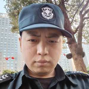 本人自己在大足遇到一个光头喜剧演员明星不知什么名字