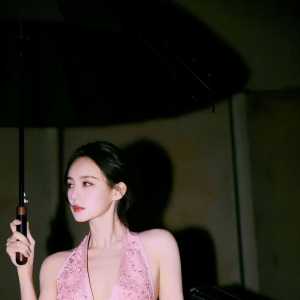 李一桐第二套香车美人