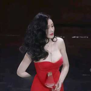 更俗喜欢的女明星之一张天爱，你们喜欢吗？