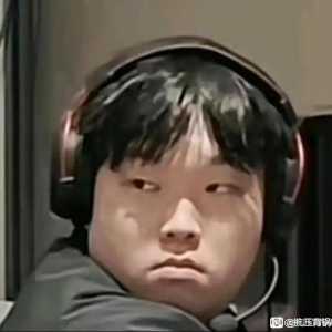 下午的新生赛和公益赛真比这个正赛好看！
