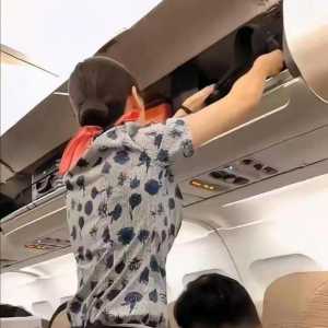 原来空姐的这身衣服是这样的结构