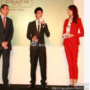 王力宏身高都是造假的，马芬还天天抱着一米八瞎吹