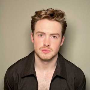 【TNABO】基特康纳商谈主演《艾尔登法环》真人电影