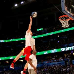 2012年有人全明星飞跃吹牛老爹