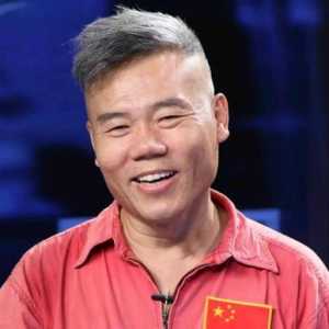 司马南偷税被法办，骂美是生意，美国买别墅老婆孩子长期在美是人生