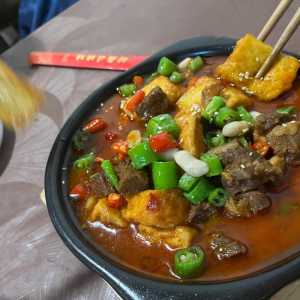 我是大本粉，但我还是想骂