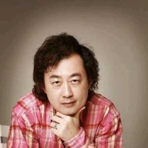 如果这个人出一部单机动作游戏我一定会买