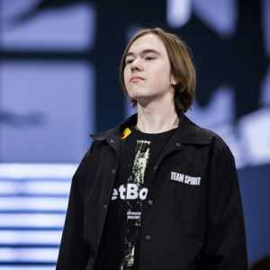 Spirit分析师长文采访：donk目前唯一的缺点是过于专注