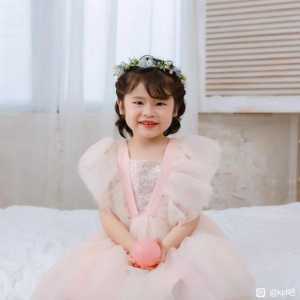 图中女孩颜值有明星脸？